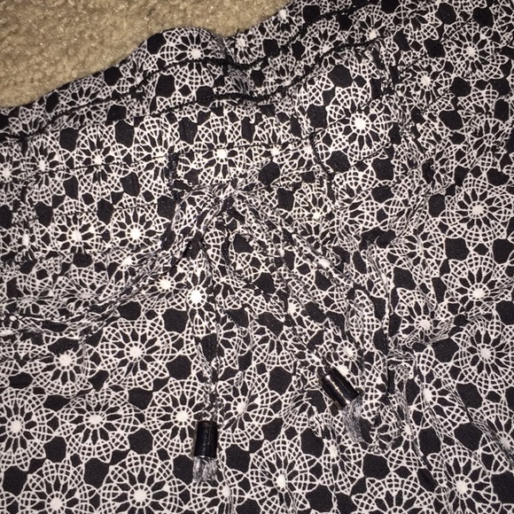 Shorts - Picture 2 of 4